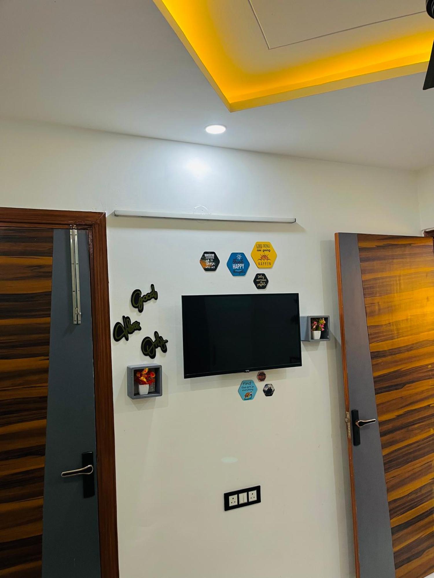 Apartment Luxury 1 Bhk Flat In