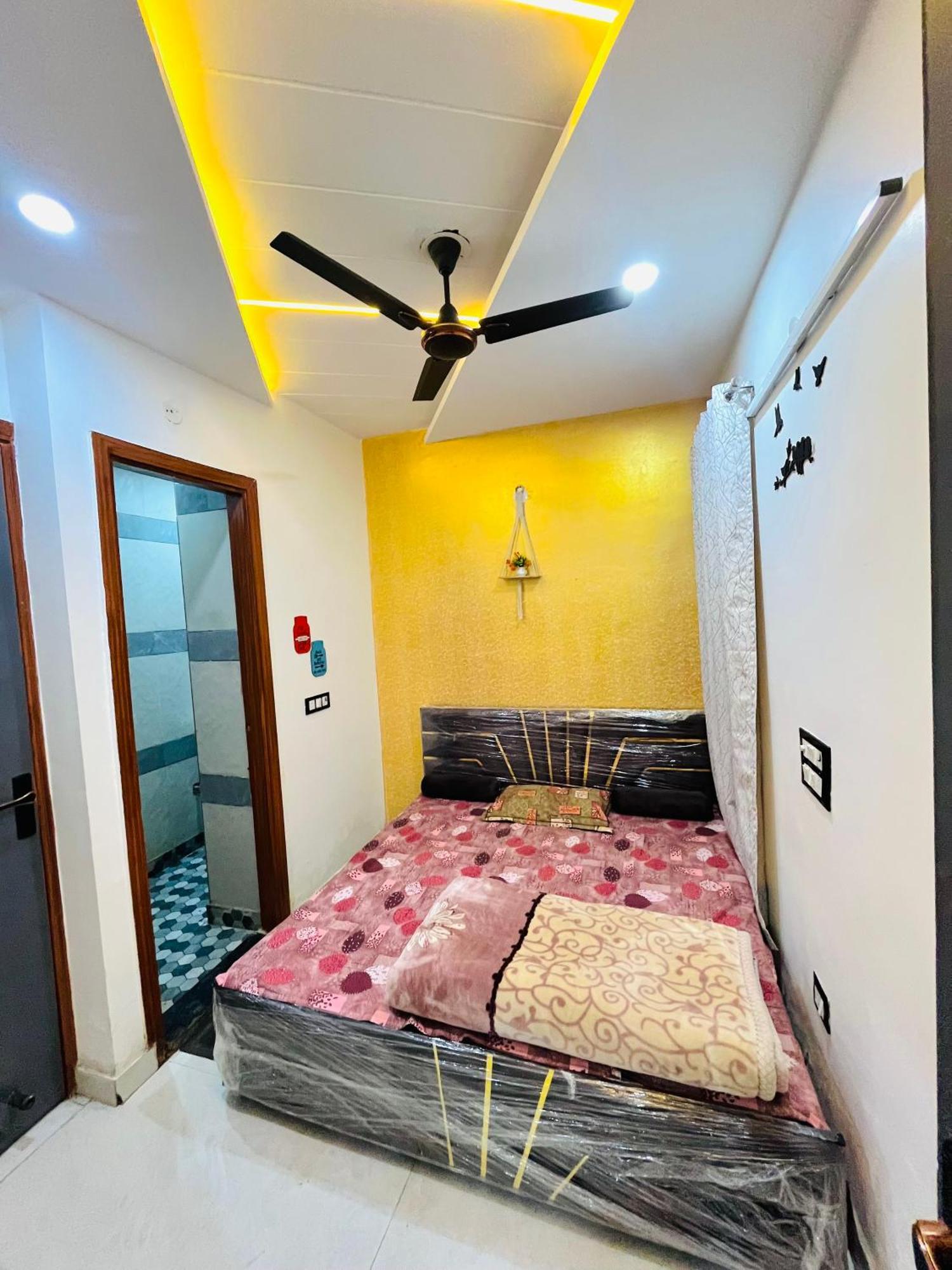 Luxury 1 Bhk Flat In Apartment