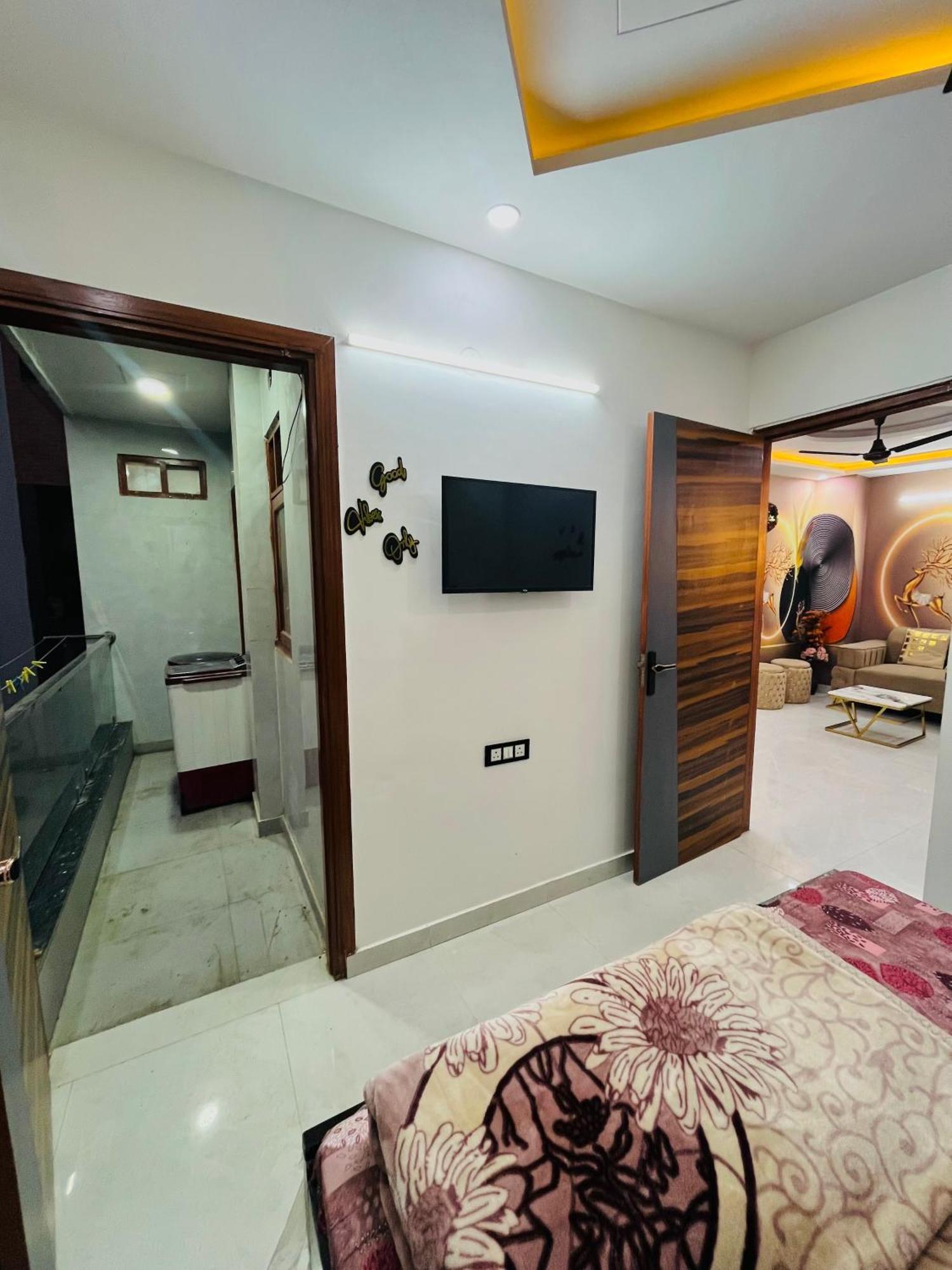 Luxury 1 Bhk Flat In Apartment *