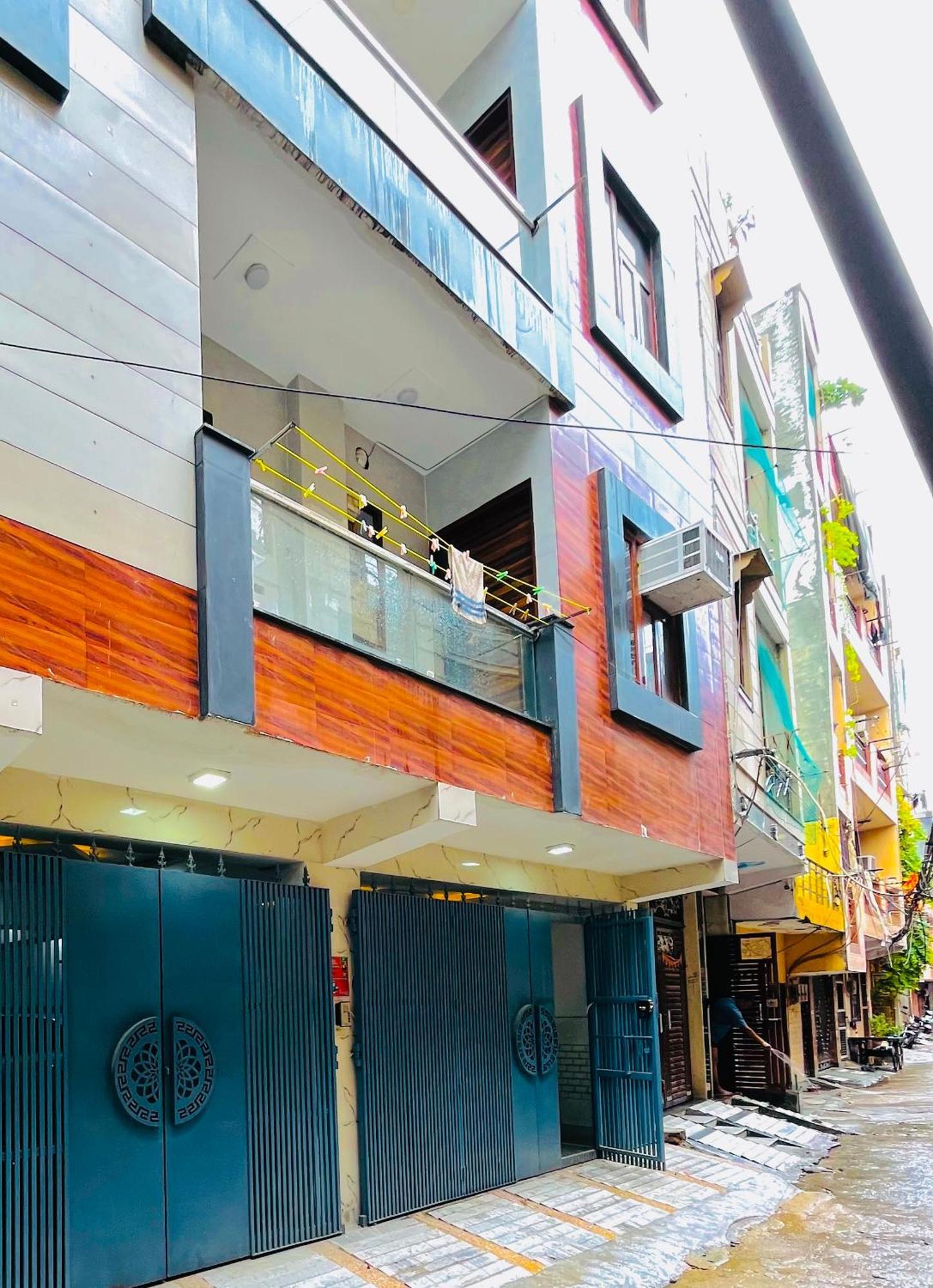 Luxury 1 Bhk Flat In *